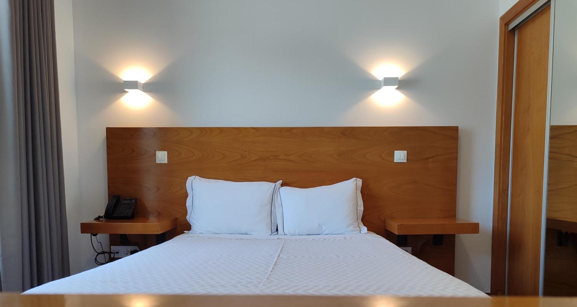 Dom Hotel Penafiel Buitenkant foto